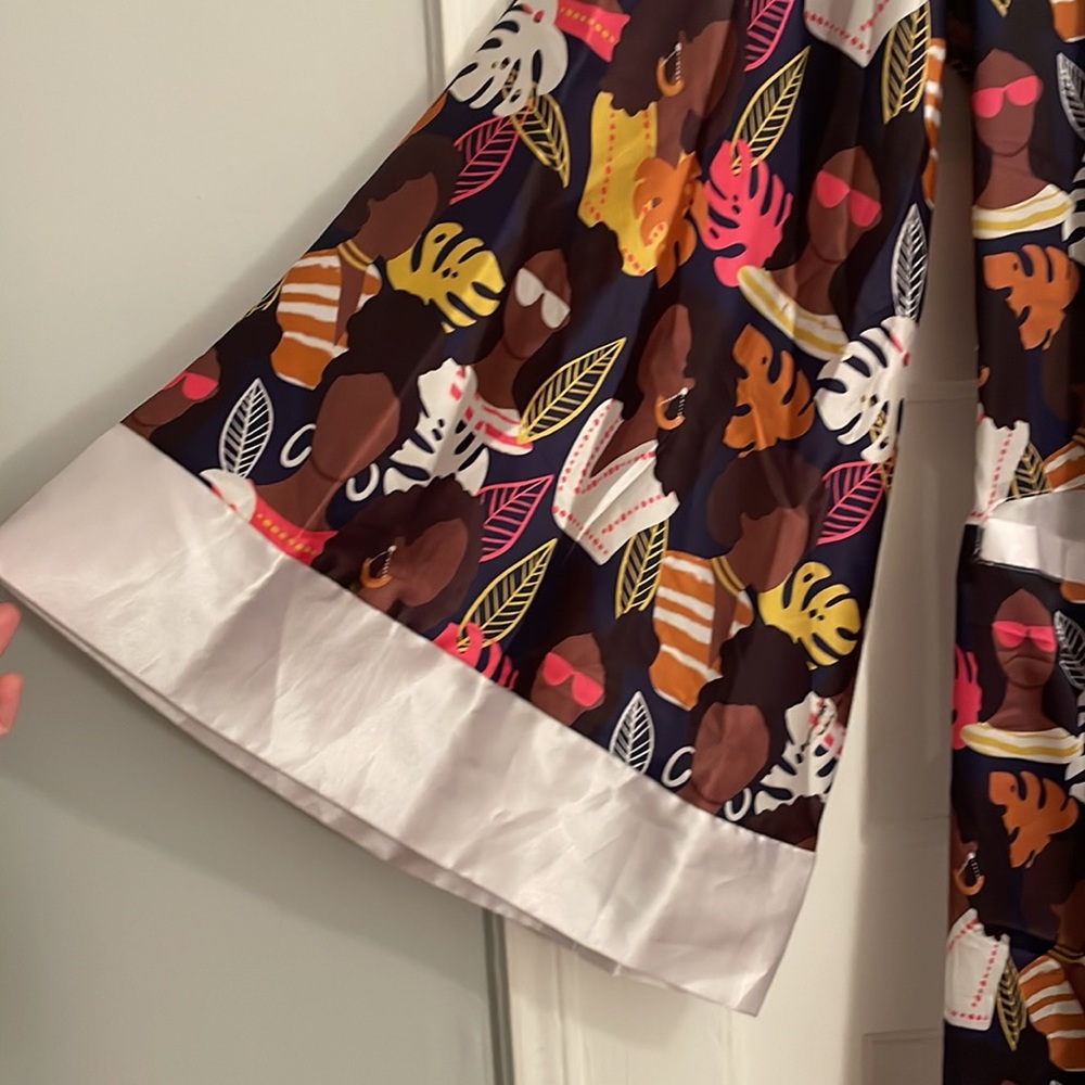 Kimono Style Woman Print Robe - Picture 6 of 6